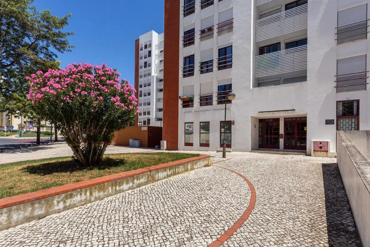 Joivy Sunny Apartment In Marvila Lisboa 0*,  Portugália